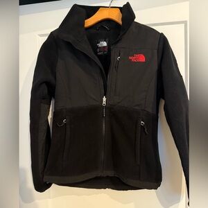 The North Face Women’s Denali Jacket, size XS.
NWOT.  Never worn